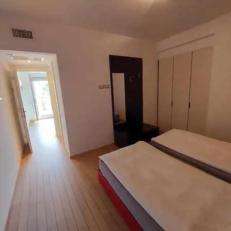 Treccani Lejlighedshotel Malcesine
