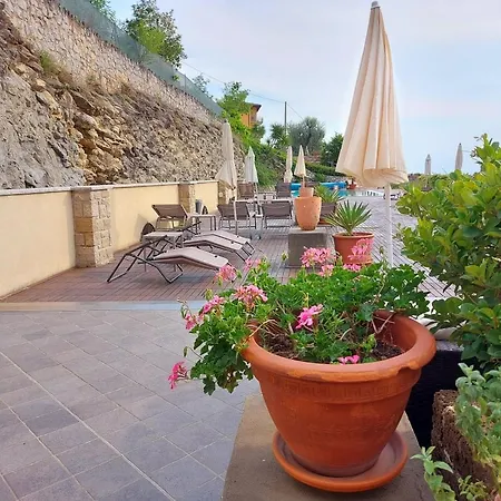 Treccani Apart Otel