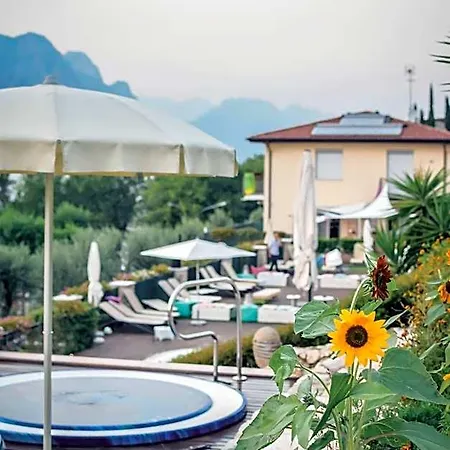 Apartmanhotel Treccani 4*
