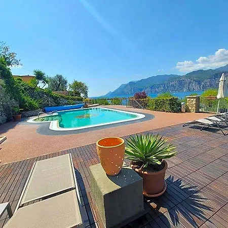Aparthotel Treccani Malcesine