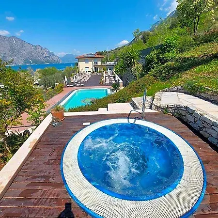 Treccani Aparthotel Malcesine