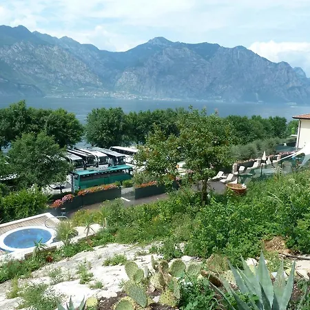 Apart Otel Treccani
