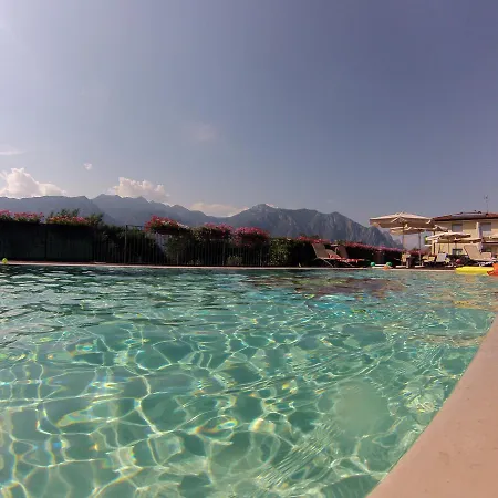 Apart Otel Treccani
