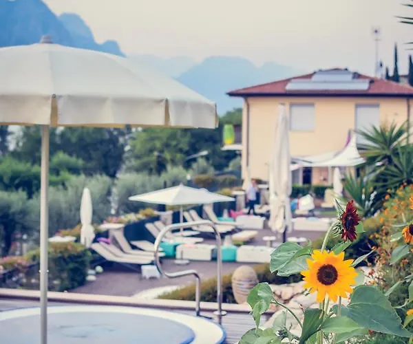 Treccani Lägenhetshotell Malcesine