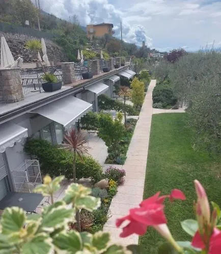 Apart-hotel Treccani 4*